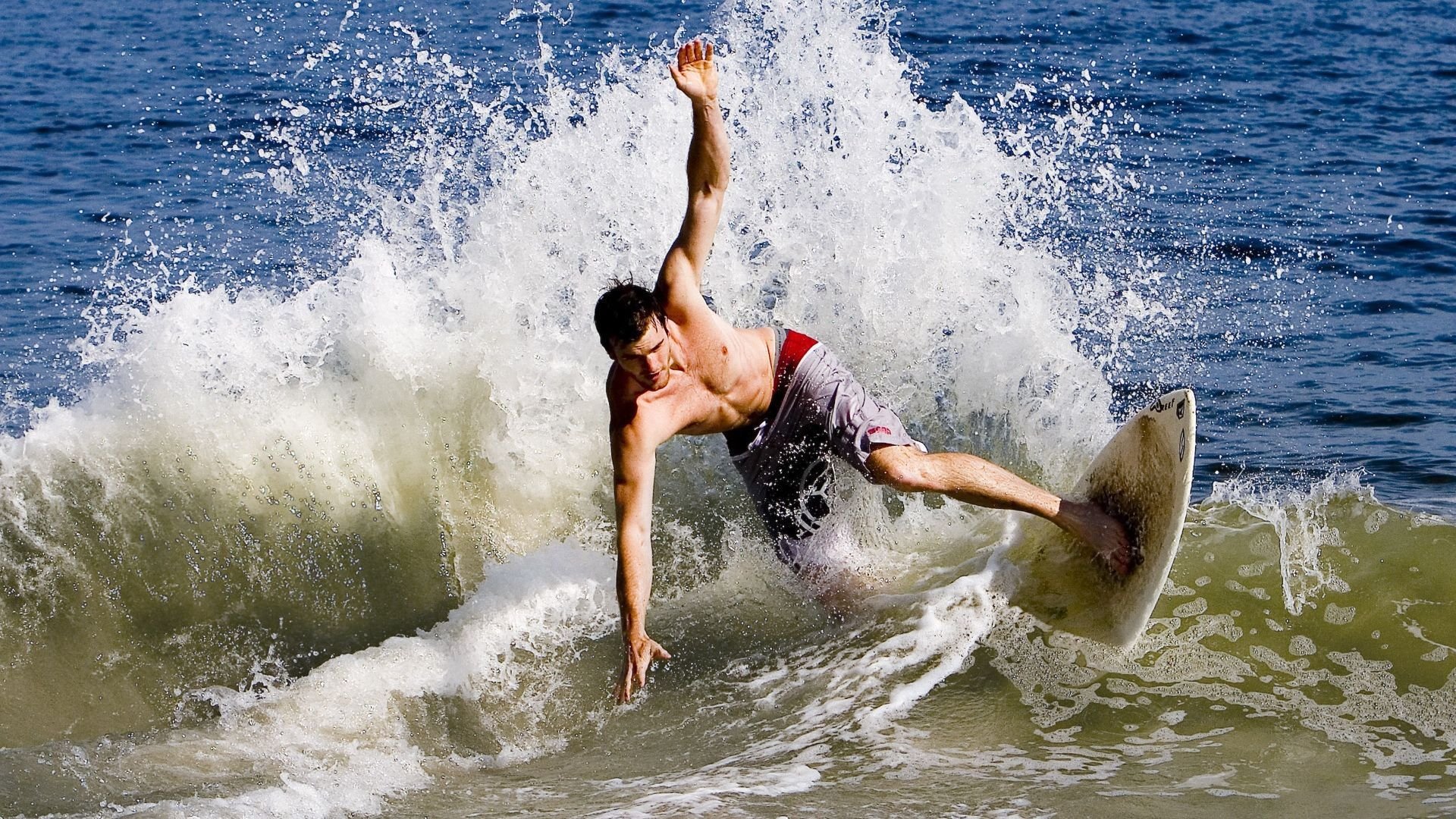 欧冠半决赛焦点战,多特蒙德的战术压制与比利亚雷亚尔的窒息时刻