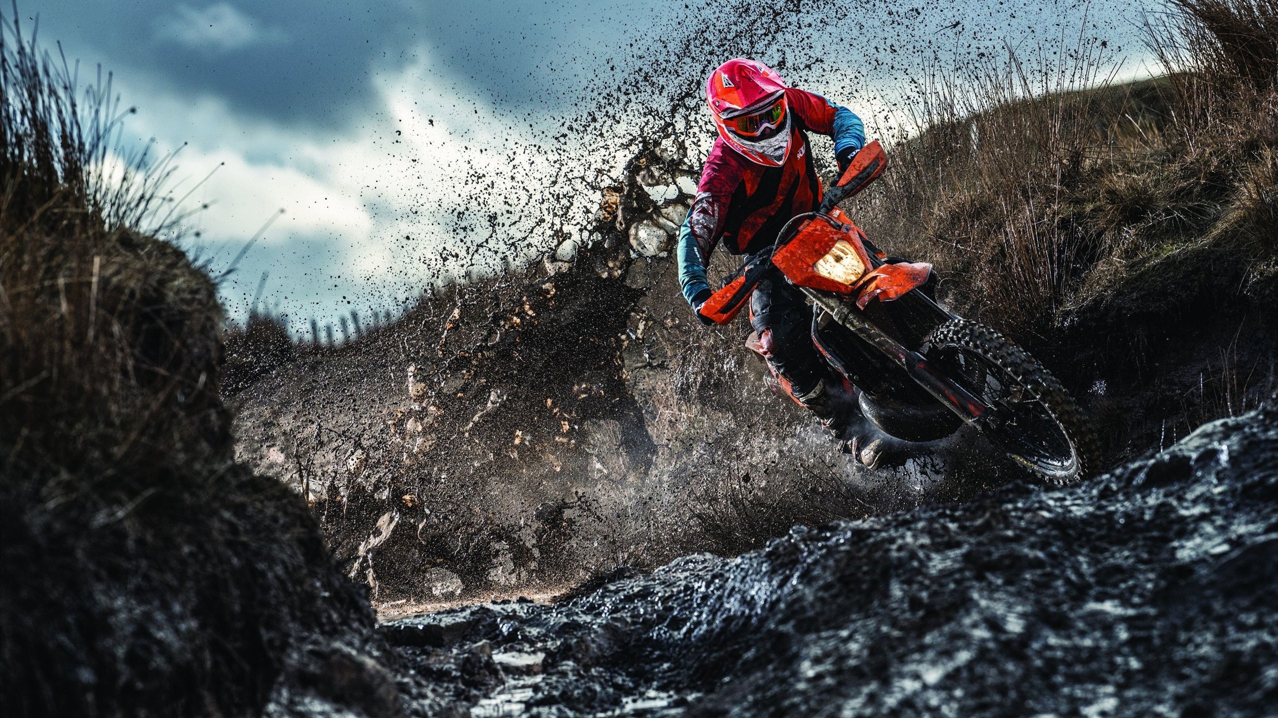 当智利踏平埃及，福登在德甲争冠战接管比赛，足球如何成为世界暗语的终极载体