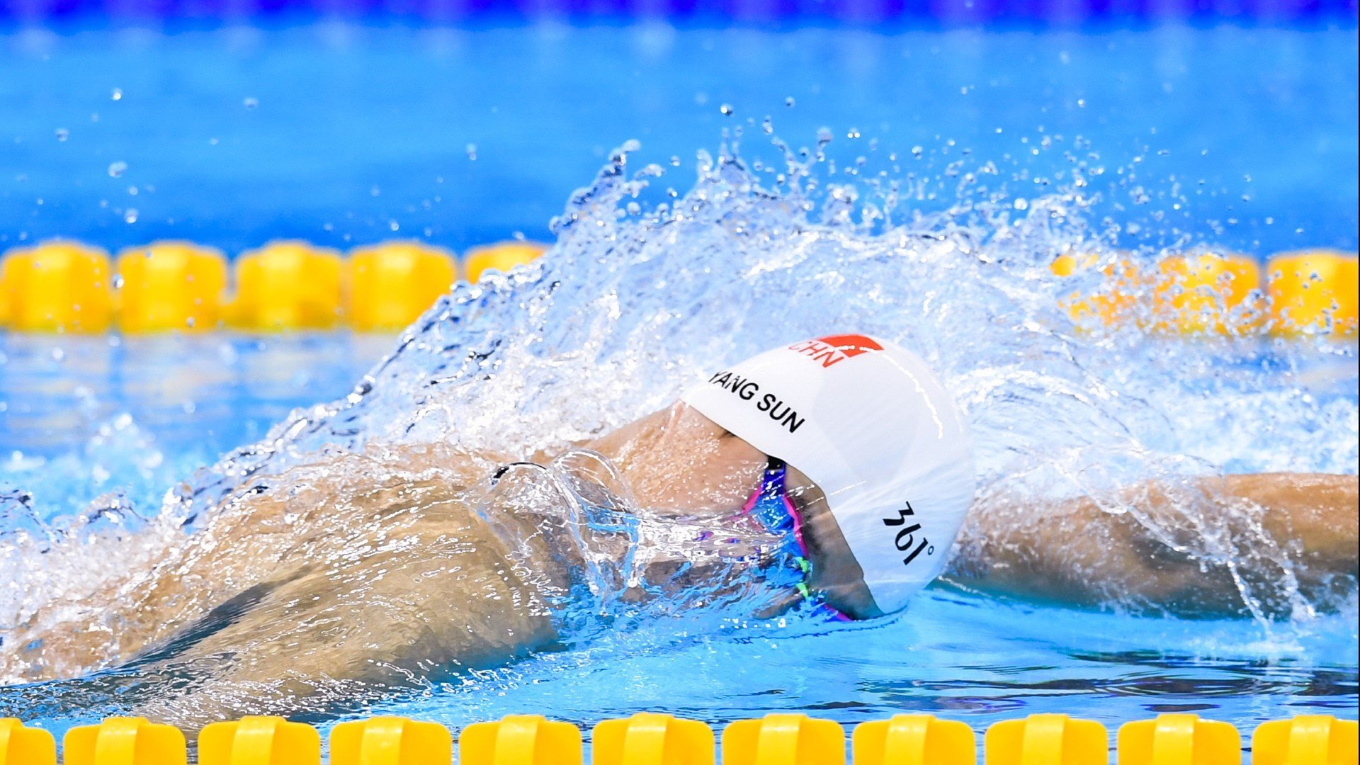 深圳队压制湖人,当德罗赞成为撕裂洛杉矶防线的关键先生